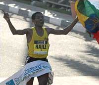 Haile Gebrselassie wins Dubai Marathon